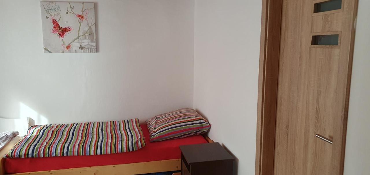 Monteurezimmer/ Vogl