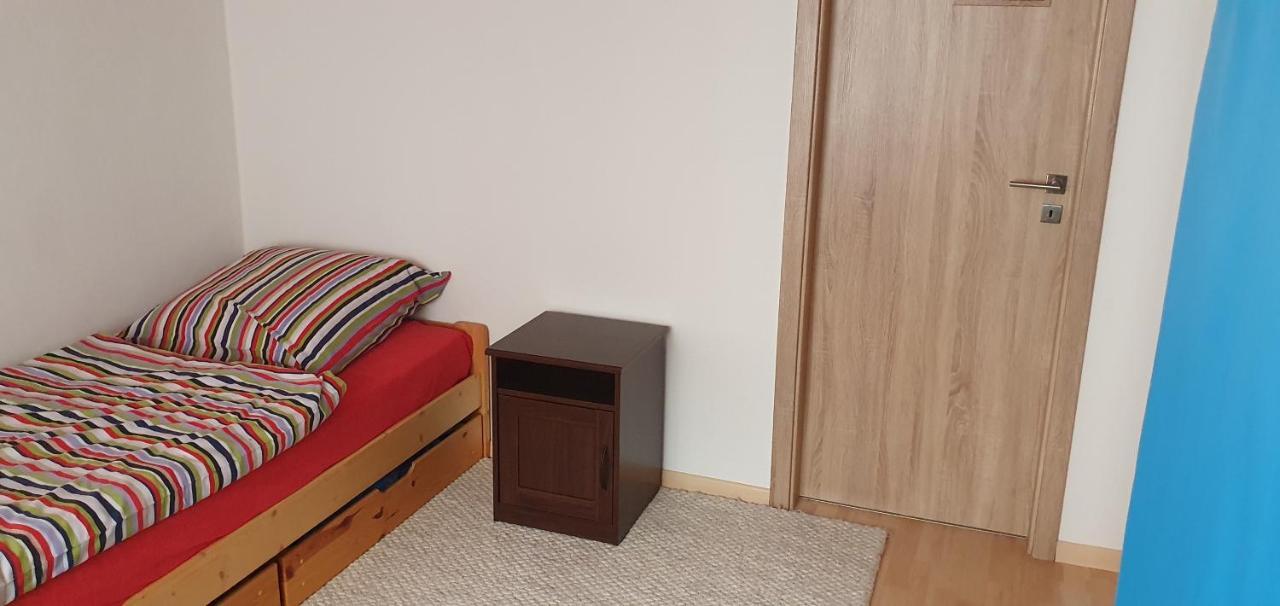 Monteurezimmer/ Vogl